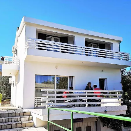 In - Insel Pasman 6922 بيت للعطل تكون