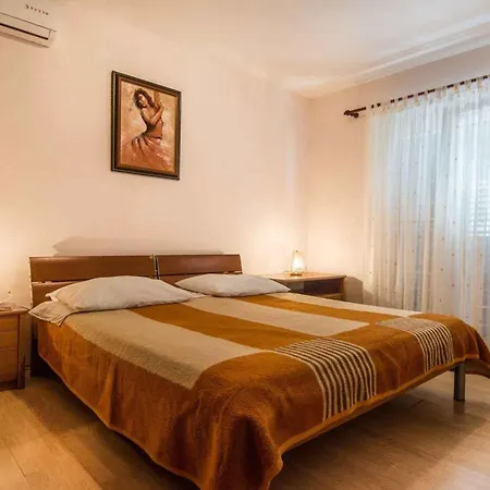 In Tkon/insel Pasman 6922 Holiday home *