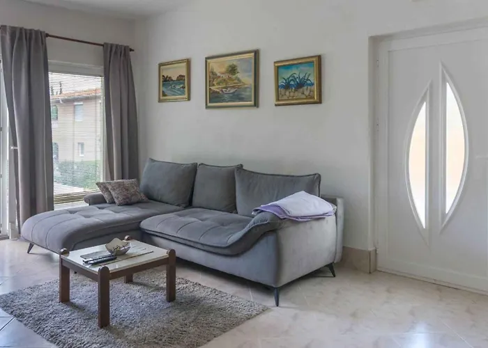 In - Insel Pasman 6922 بيت للعطل