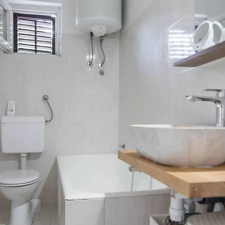 In - Insel Pasman 6922 *